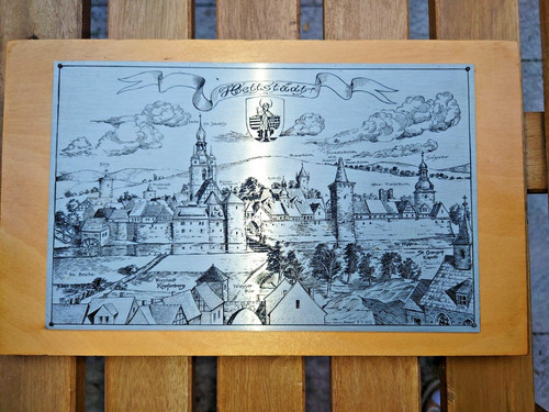 Metallstich auf holzplatte - metallstich,